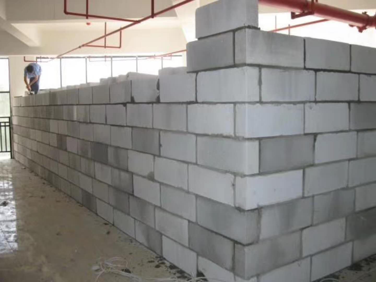 跃达蒸压加气混凝土砌块承重墙静力和抗震性能的研究